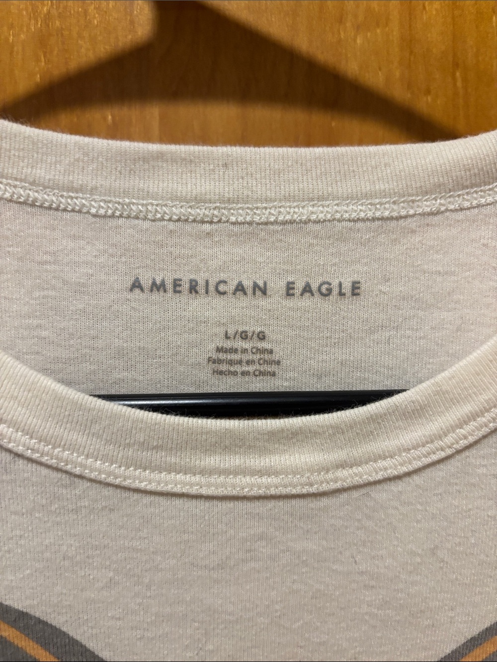 ⭐ 3 for $15 American Eagle Outfitters White Short Sleeve Tee with Orange Butterf - Picture 2 of 12